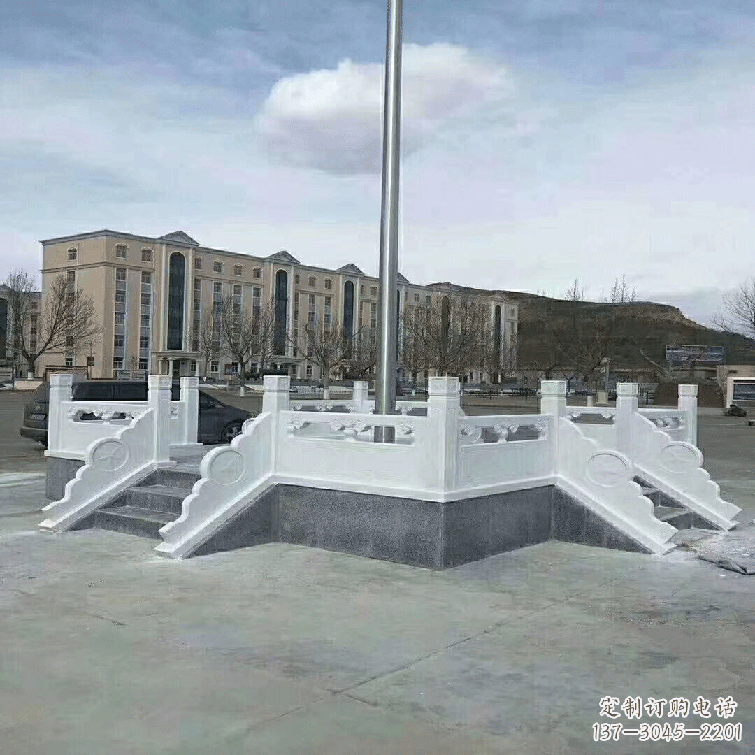 北京广场石雕升旗台