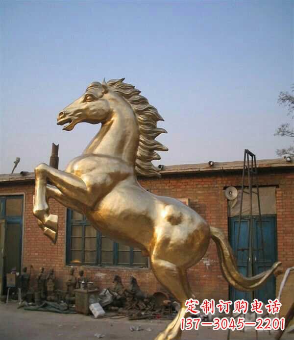 北京奔马精致瓷器