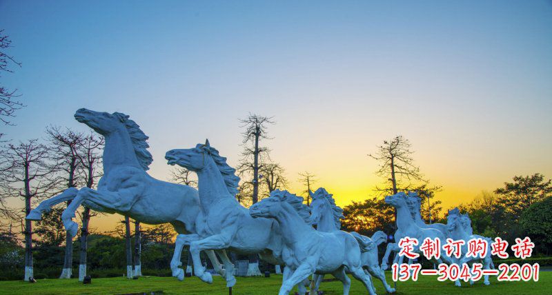 北京新颖活力的马群雕塑奔跑的马