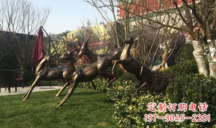 北京“跃动的小鹿雕塑”