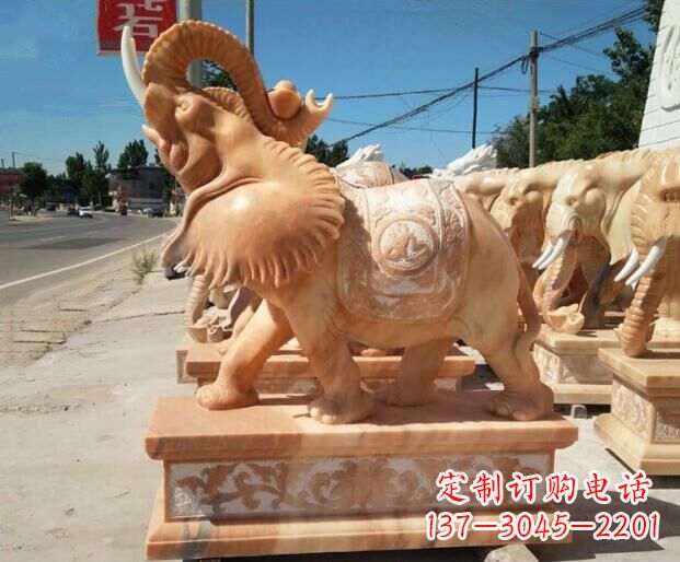 北京鼻子朝天晚霞红门口大象石雕