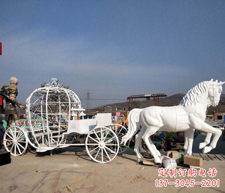 北京玻璃钢城市的马车雕塑