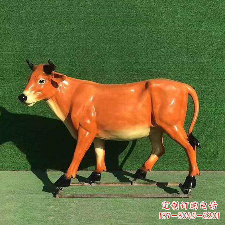 北京玻璃钢仿真黄牛动物雕塑