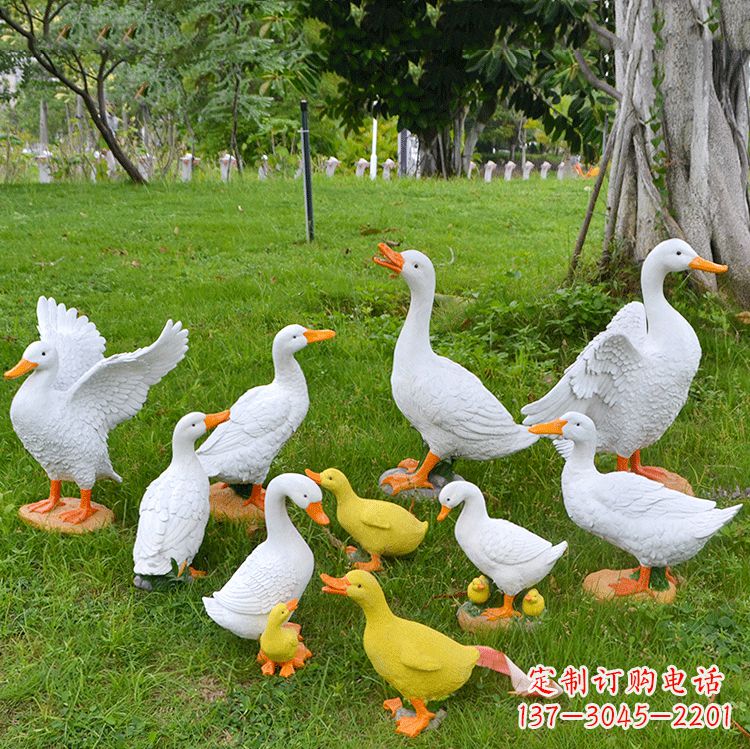 北京玻璃钢仿真动物雕塑——漫步田园风情