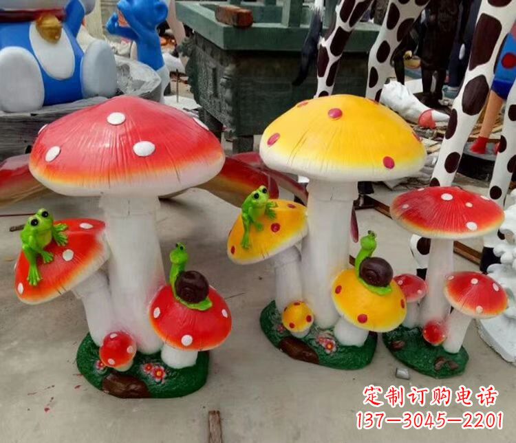 北京玻璃钢蘑菇雕塑精美多彩