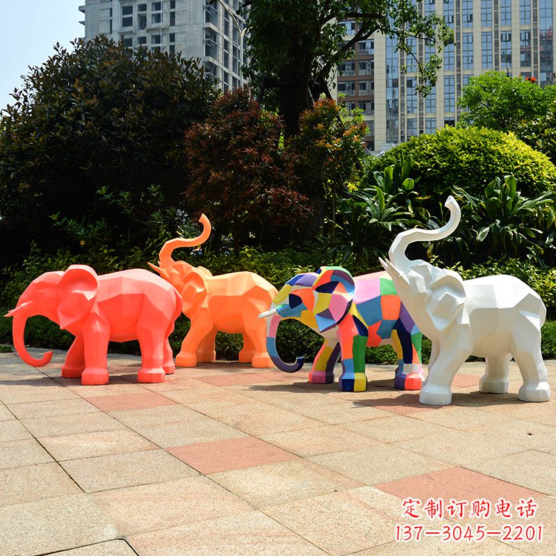 北京金色大象雕塑活跃的商场游乐场