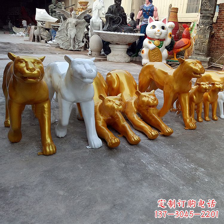 北京玻璃钢金钱豹雕塑，定制精美动物雕塑摆件