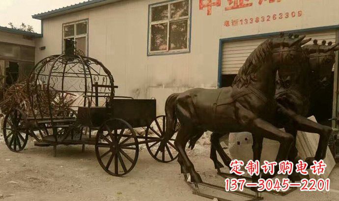 北京玻璃钢欧式马车雕塑精美艺术品