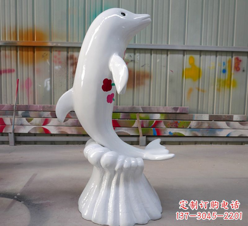 北京海豚的魅力玻璃钢海豚雕塑