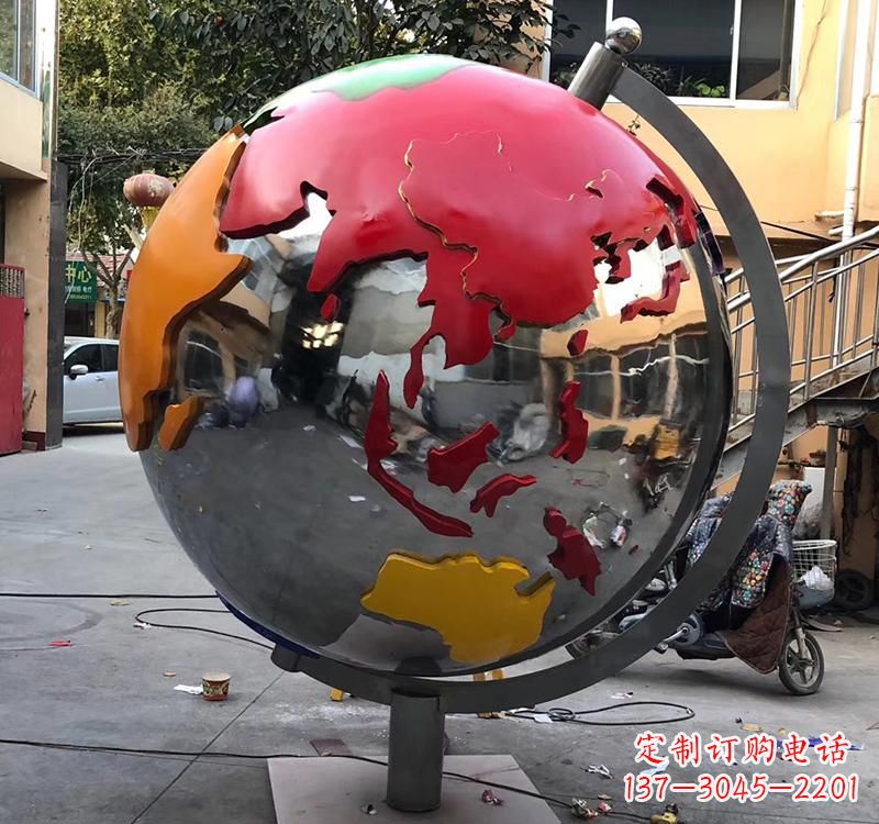 北京不锈钢彩绘地球仪雕塑