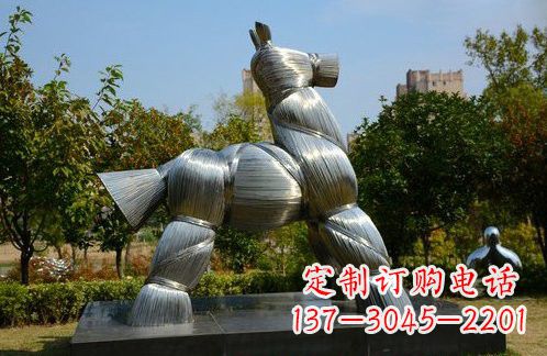 北京不锈钢草扎马雕塑艺术精彩绽放