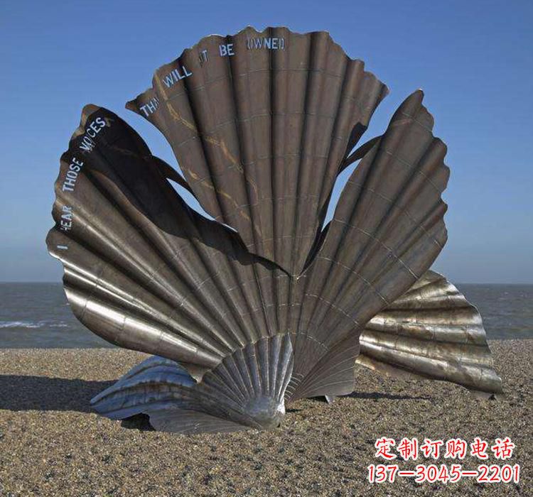 北京不锈钢城市的扇贝雕塑——一座海洋文化的象征