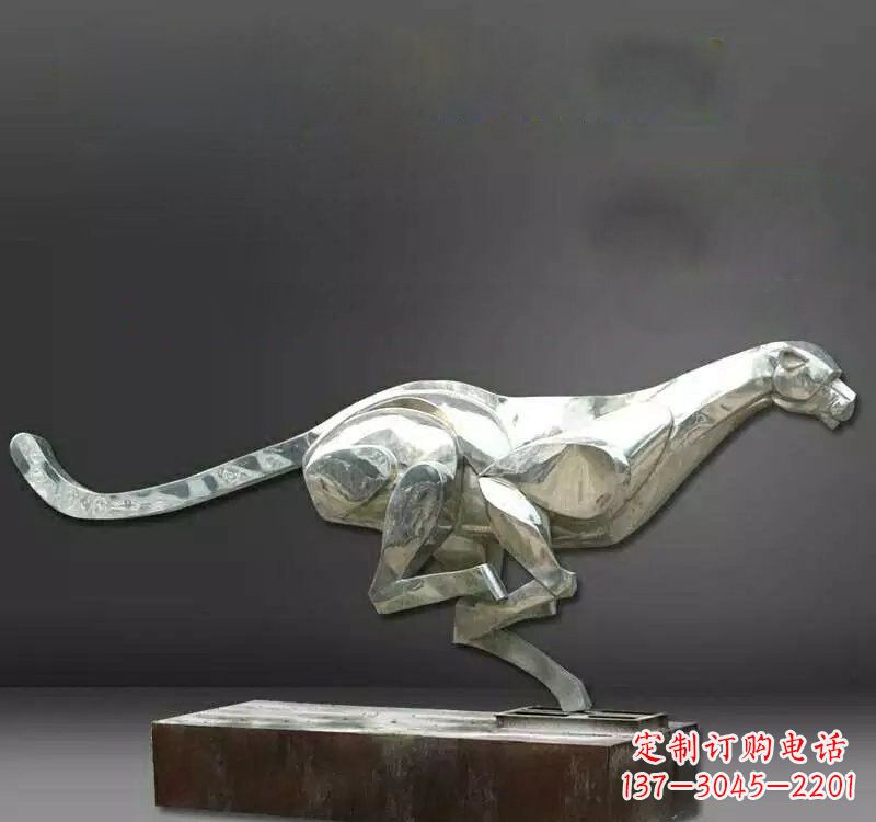 北京不锈钢豹子雕塑一种精美的雕塑艺术