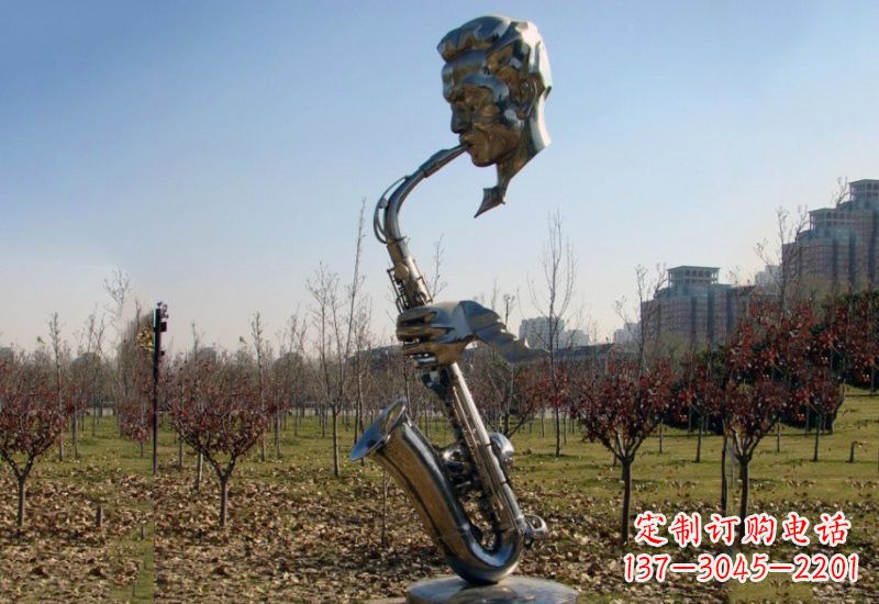 北京静谧而神秘的不锈钢萨克斯雕塑