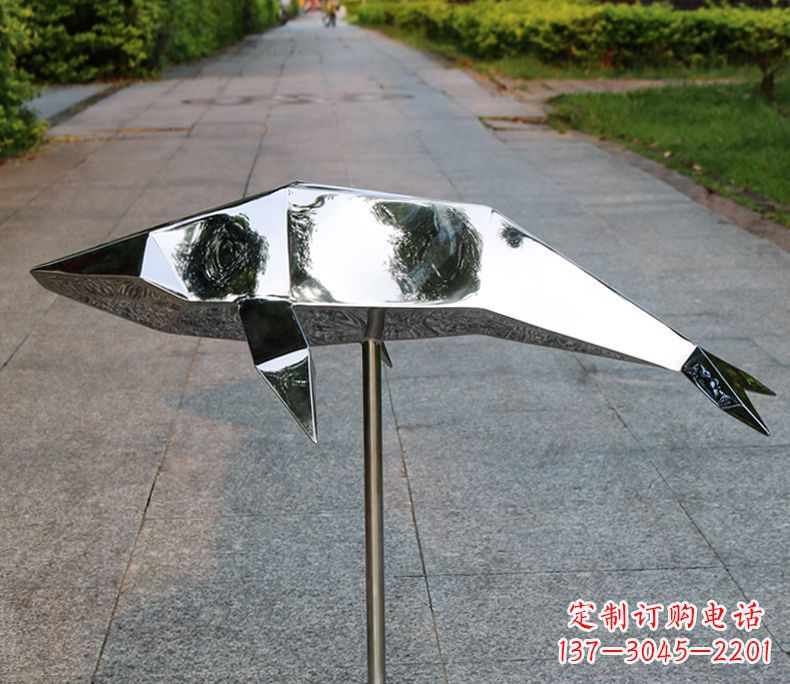 北京不锈钢海豚雕塑令人惊叹的精致艺术品