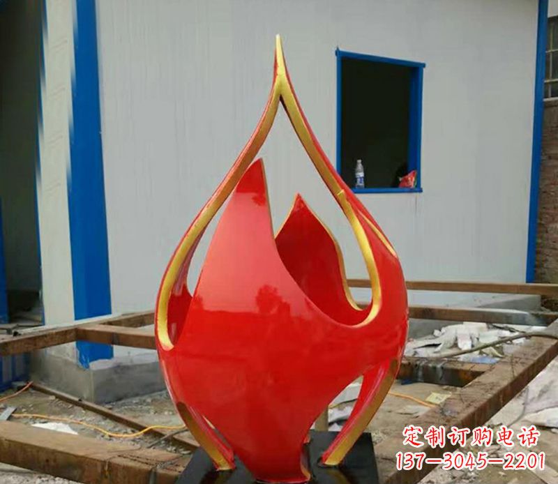 北京不锈钢龙雕塑点缀火龙果广场