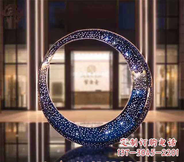 北京不锈钢发光月亮雕塑照亮夜空的梦幻之光