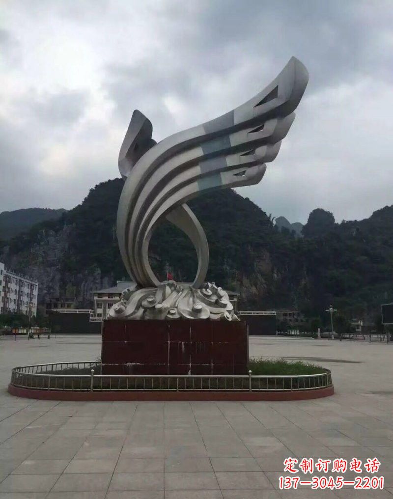 北京翅膀雕塑——环绕不锈钢广场的精美艺术品