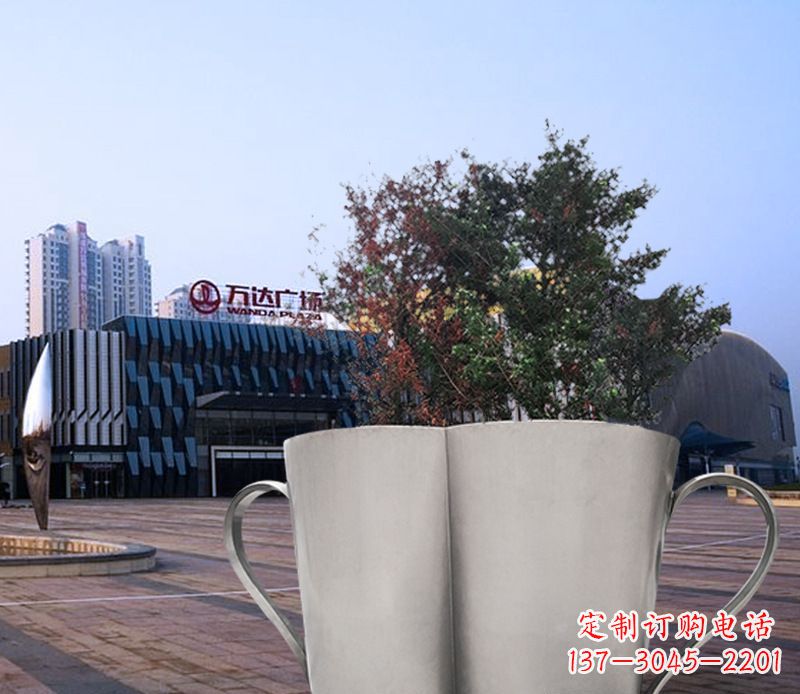 北京不锈钢花盆雕塑带来精致的艺术感受