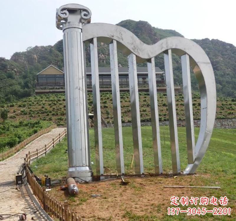 北京不锈钢竖琴雕塑——雕塑艺术的精粹