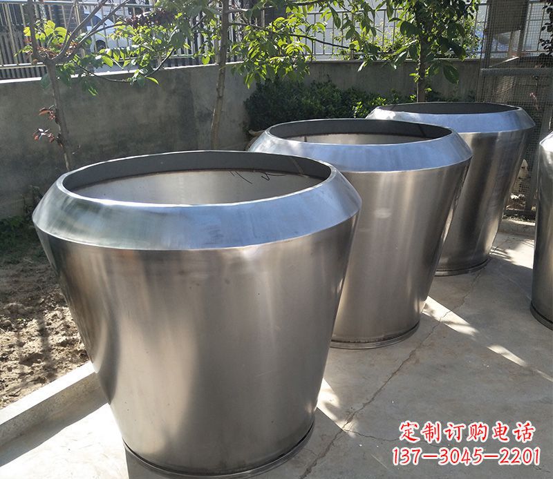 北京不锈钢花盆雕塑给你的家园增添一份独特的美