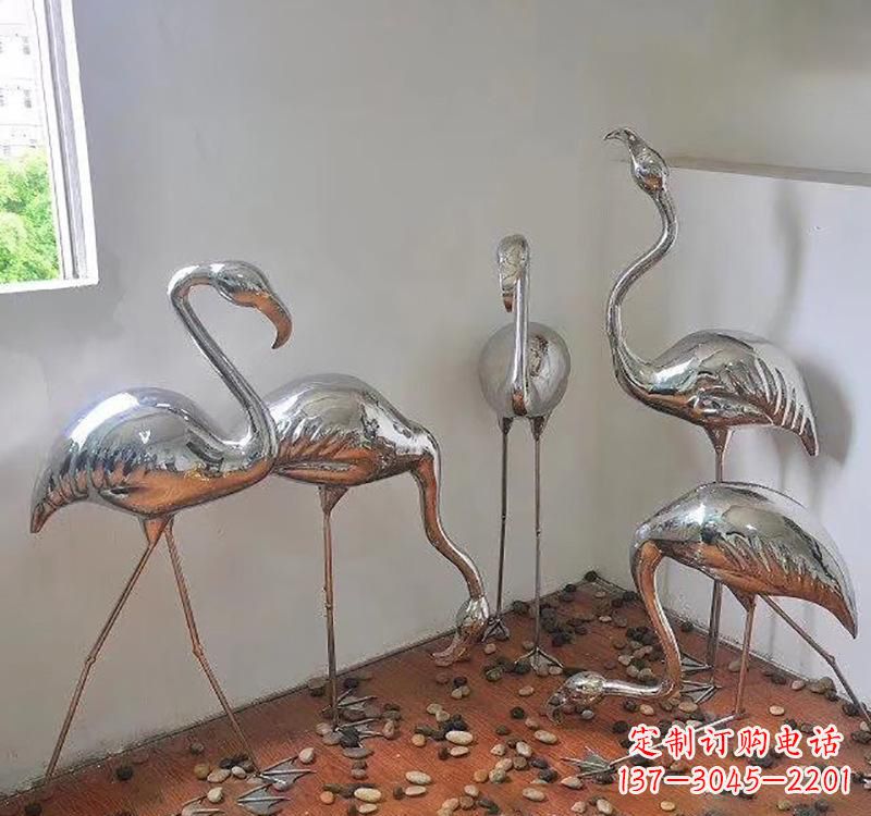 北京不锈钢火烈鸟象征勇气与活力