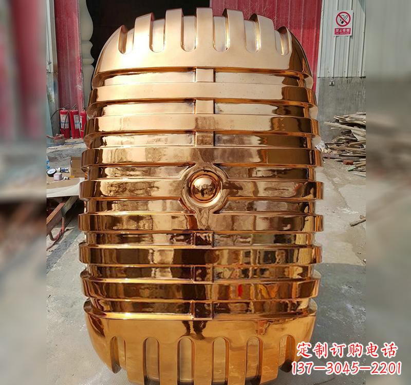 北京不锈钢话筒雕塑传承历史的象征