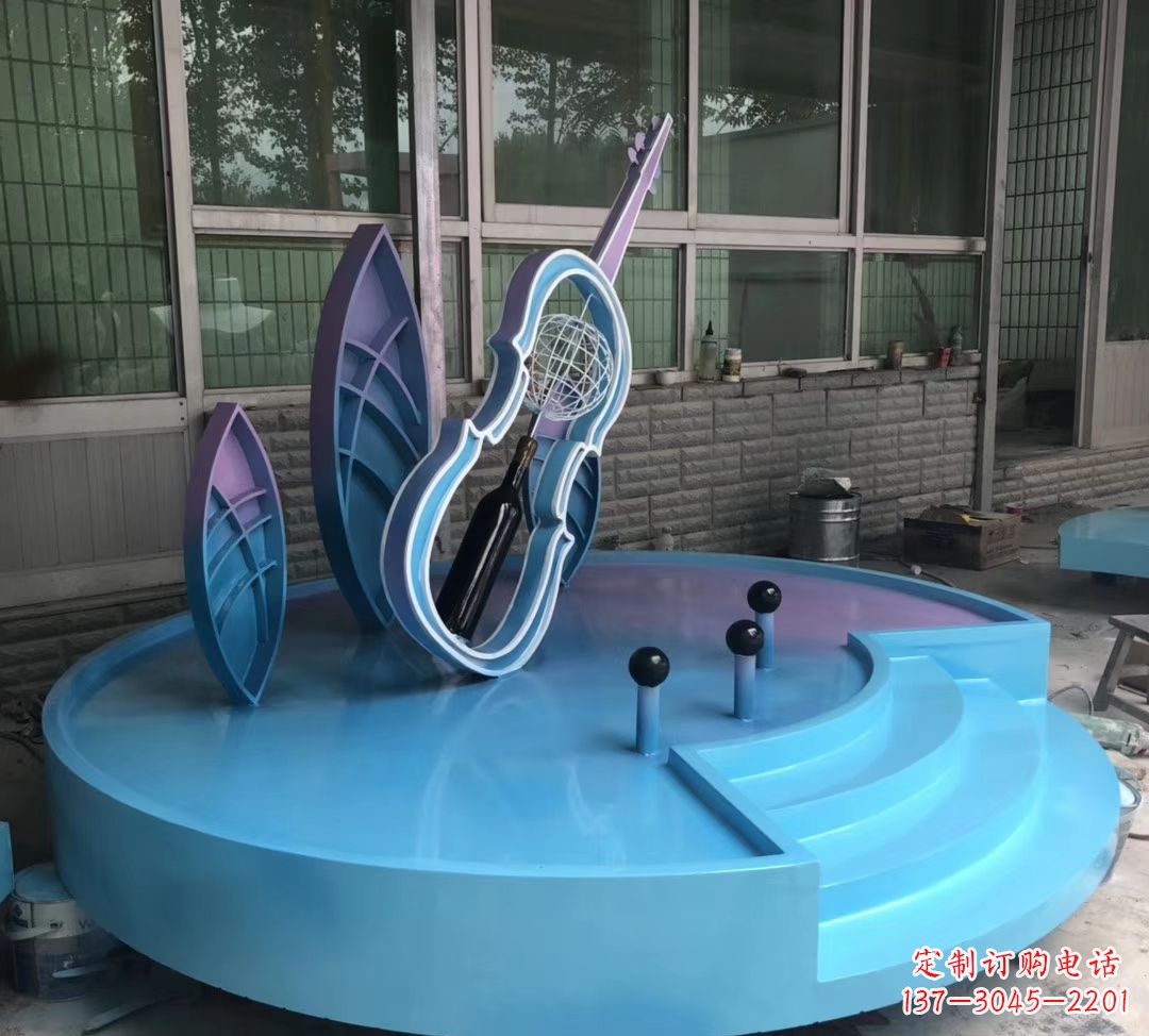 北京大提琴雕塑精致的艺术瑰宝