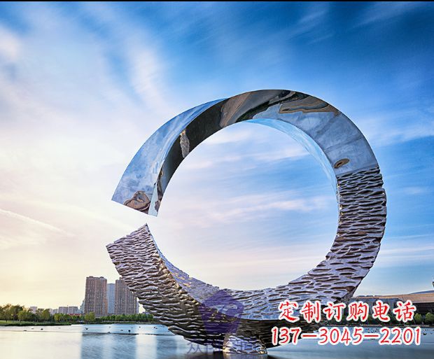 北京环绕世界的不锈钢景观雕塑