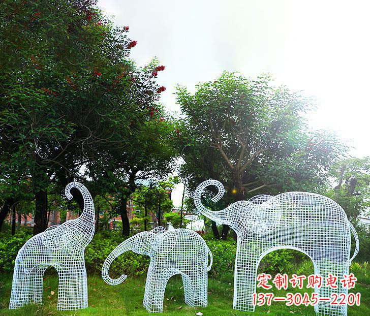 北京不锈钢镂空大象雕塑一件精美的艺术品