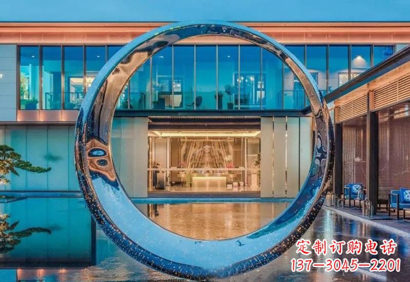 北京不锈钢镂空灯光圆环雕塑