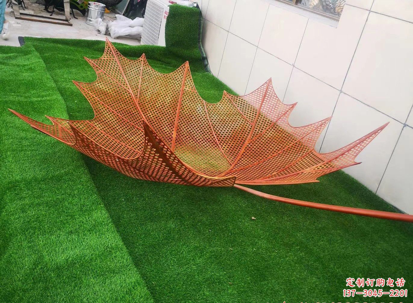 北京镂空树叶雕塑精彩细节点缀着精美自然风景