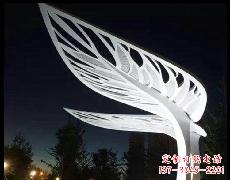 北京不锈钢镂空树叶雕塑点缀景观