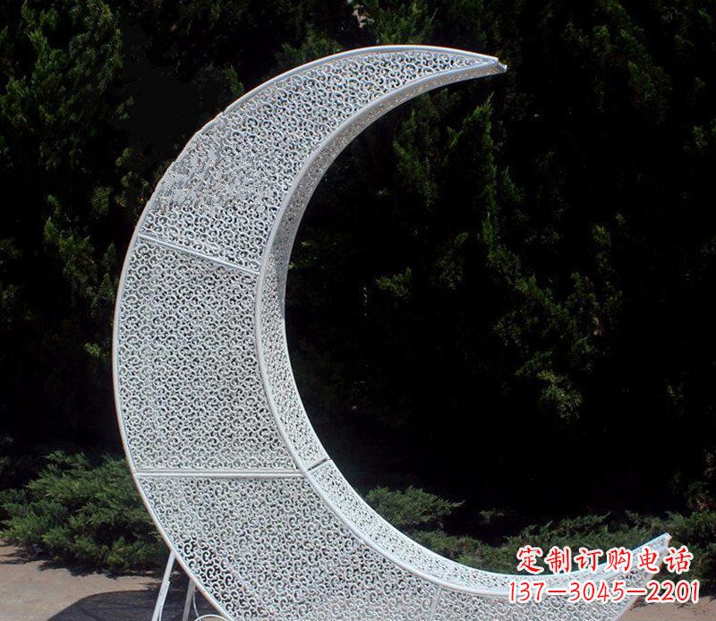 北京不锈钢镂空月亮公园雕塑浪漫而又神奇