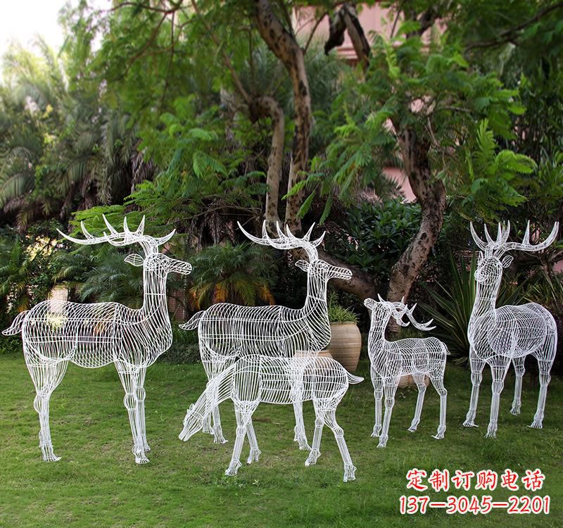 北京不锈钢梅花鹿雕塑美丽的象征