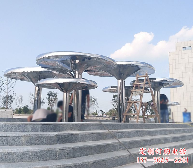 北京艺术精美的不锈钢蘑菇公园雕塑