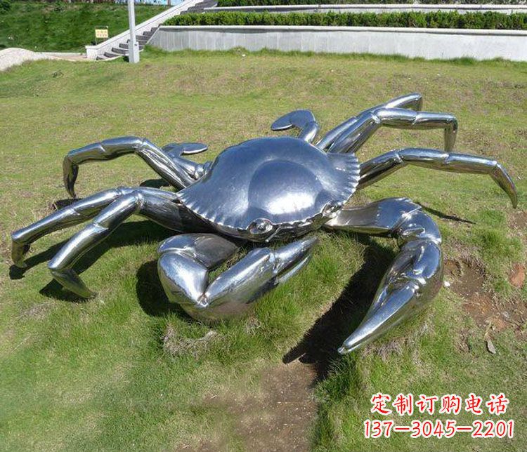 北京不锈钢螃蟹雕塑——给景观增添灵动之美