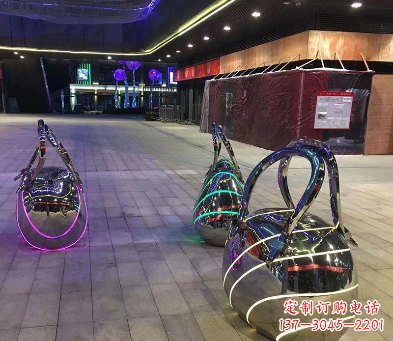 北京不锈钢手提包雕塑精美艺术品