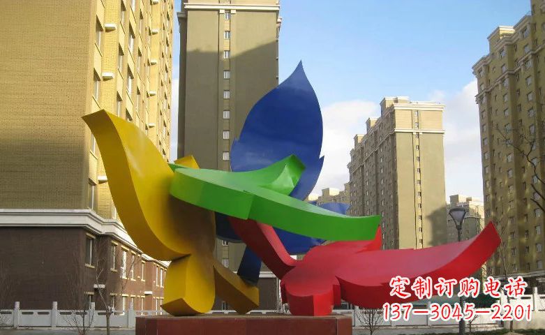 北京不锈钢树叶景观雕塑美丽而精致