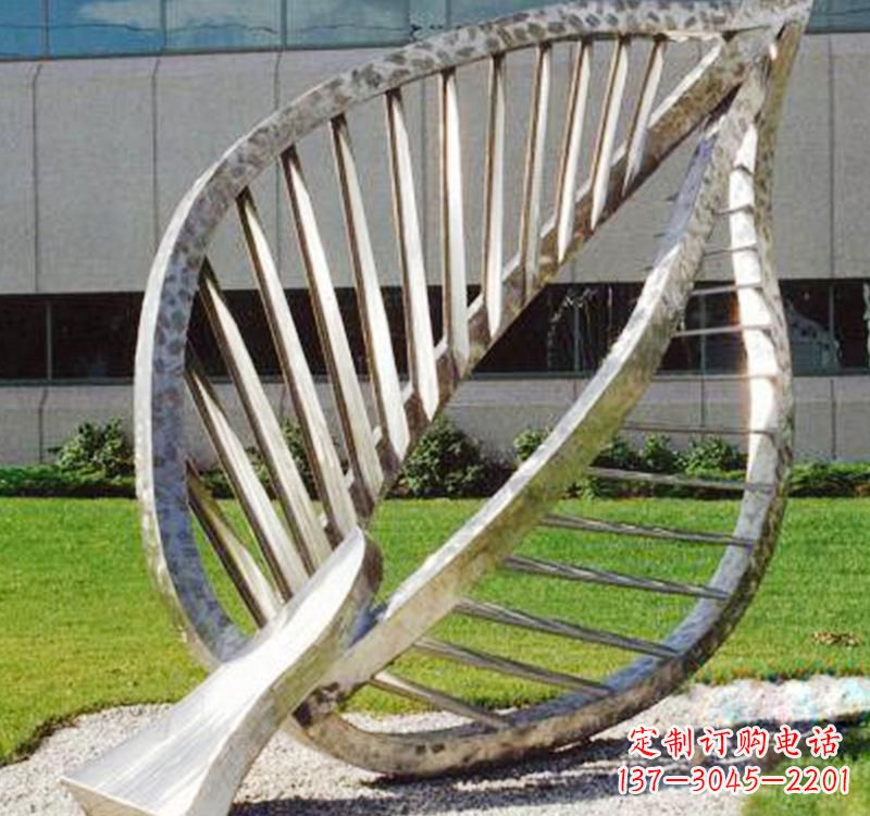 北京不锈钢树叶镂空景观雕塑精美而古朴