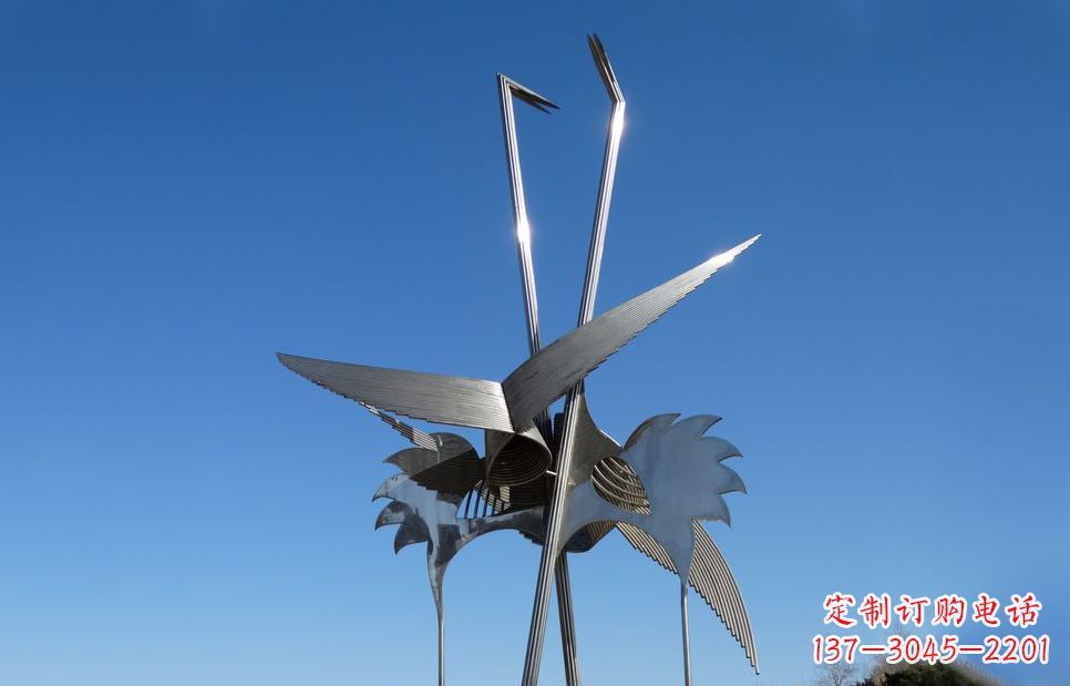 北京不锈钢鸵鸟雕塑精美外形、传神表现