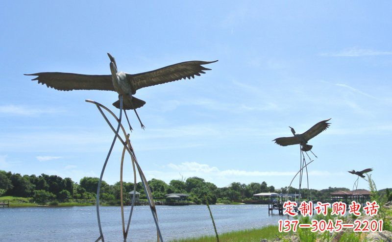 北京不锈钢仙鹤雕塑象征着自由之美
