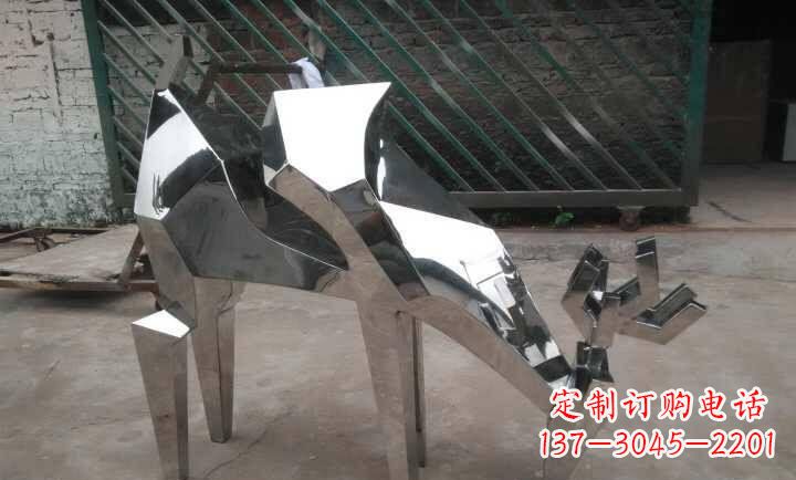 北京不锈钢小羊雕塑艺术的精髓