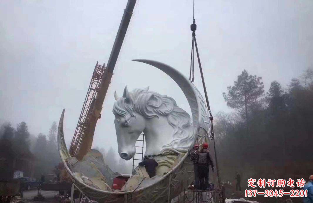 北京不锈钢月亮雕塑