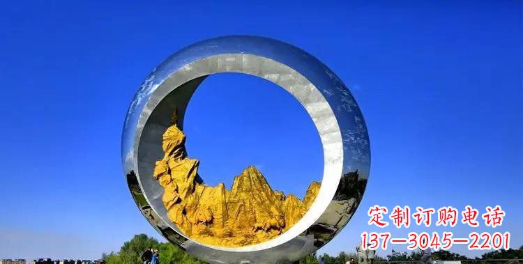 北京月亮雕塑——城市的美丽装饰