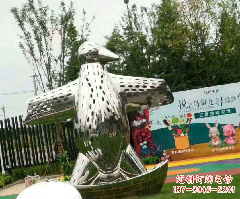 北京抽象企鹅不锈钢雕塑
