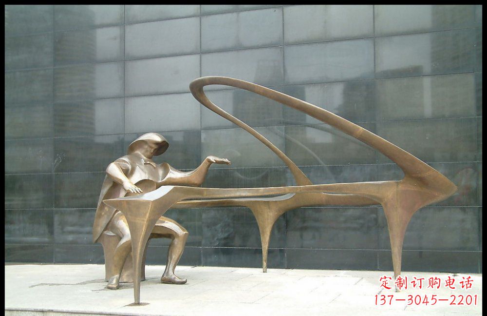 北京钢琴雕塑融合音乐与艺术的完美结晶