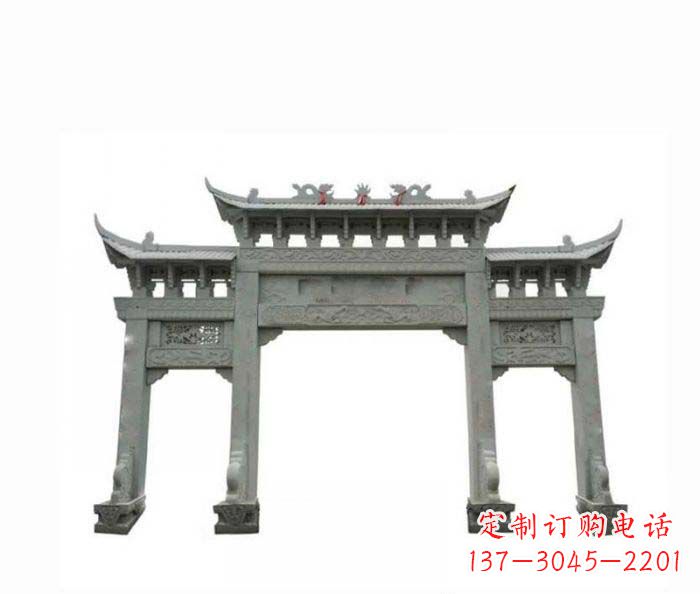 北京牌楼上的雕塑