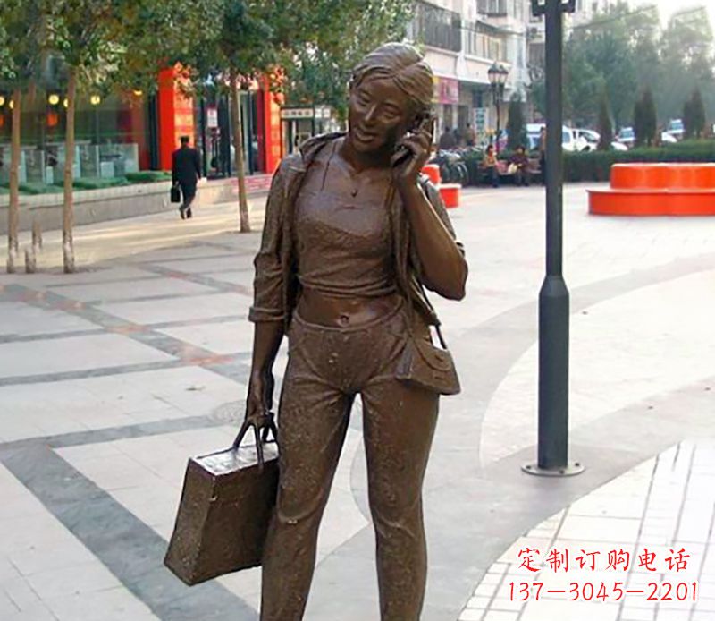 北京通话女性雕塑