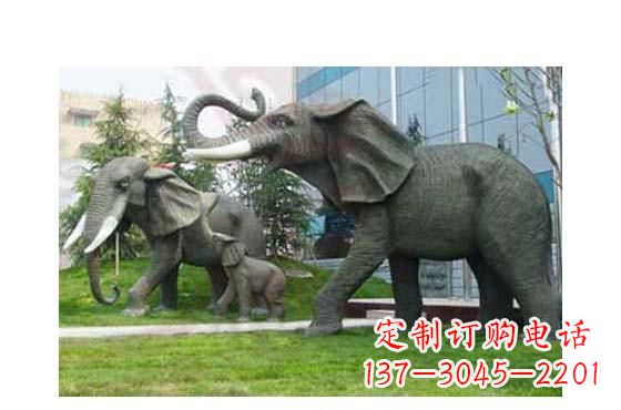 北京大象一家三口铜雕